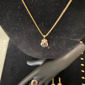 Elegant Gold and Purple Pendant Necklace
